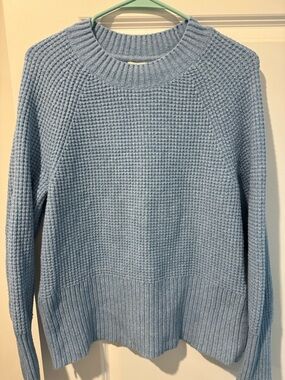 L.L. Bean Women's Light Blue Crewneck Textured Sweater